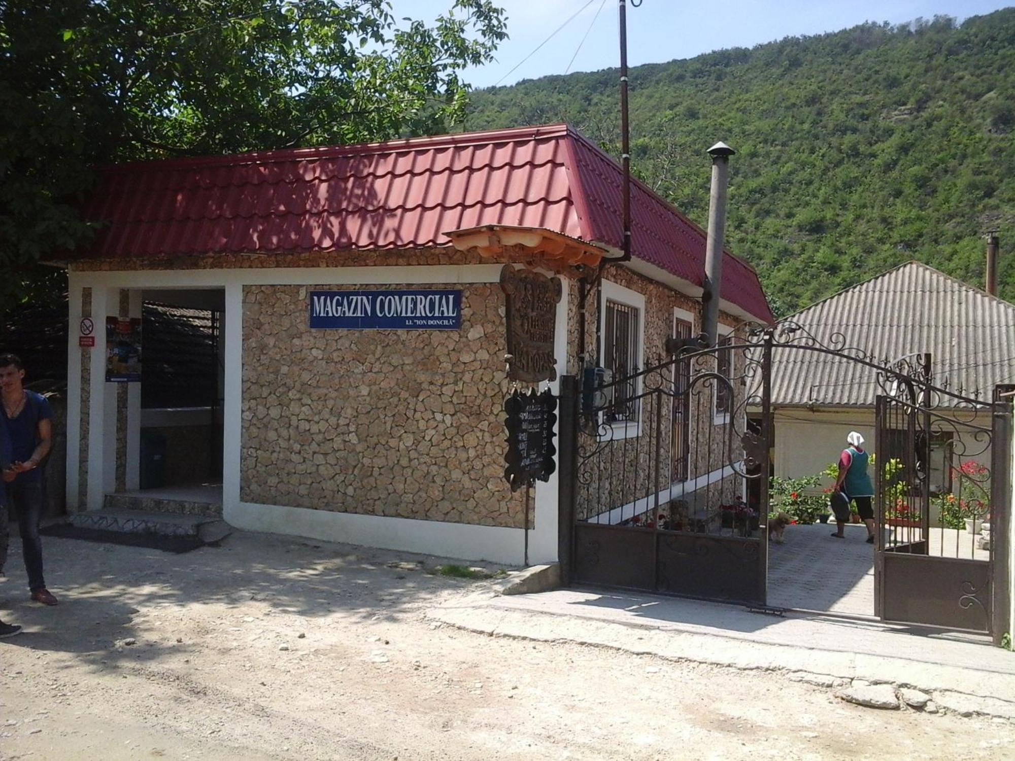 La Popas Otel Orhei Dış mekan fotoğraf