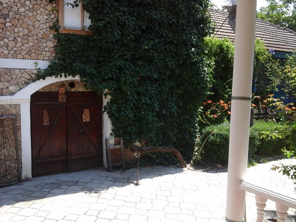 La Popas Otel Orhei Dış mekan fotoğraf